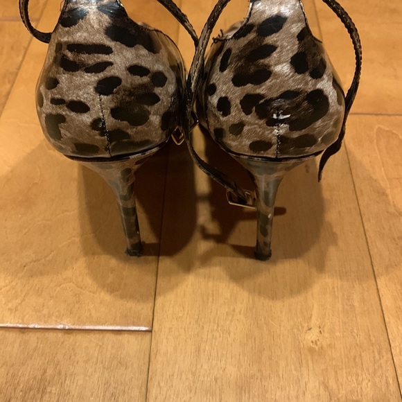 White House black market cheetah print heels - Picture 3 of 8